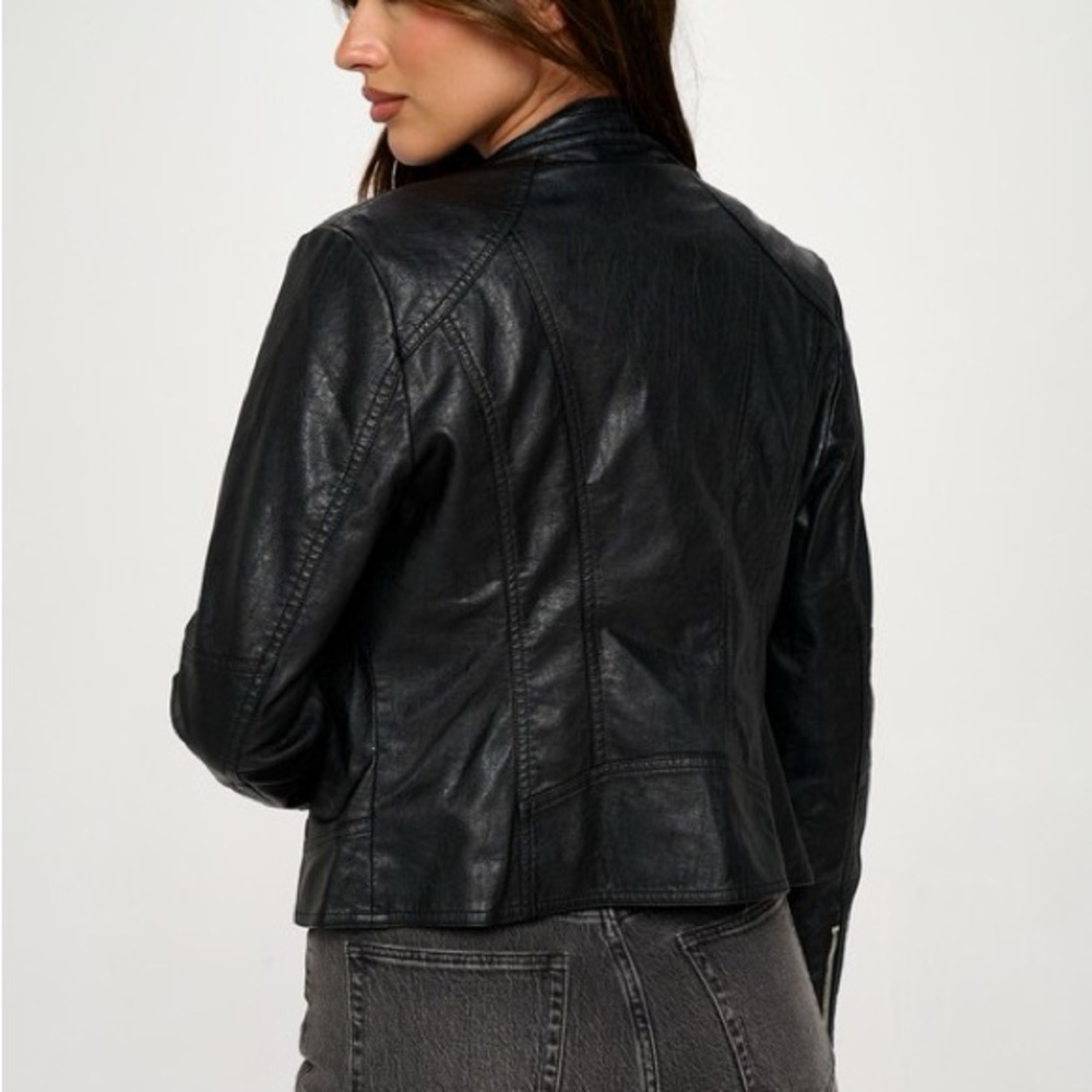Classic Black Faux Leather Jacket - Picture 4 of 5